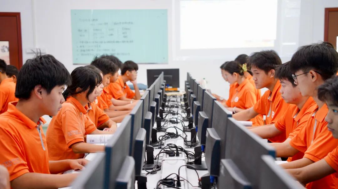 珠海市創(chuàng)沃中等職業(yè)學校 軟件與信息服務專業(yè)——連接數(shù)字未來的橋梁